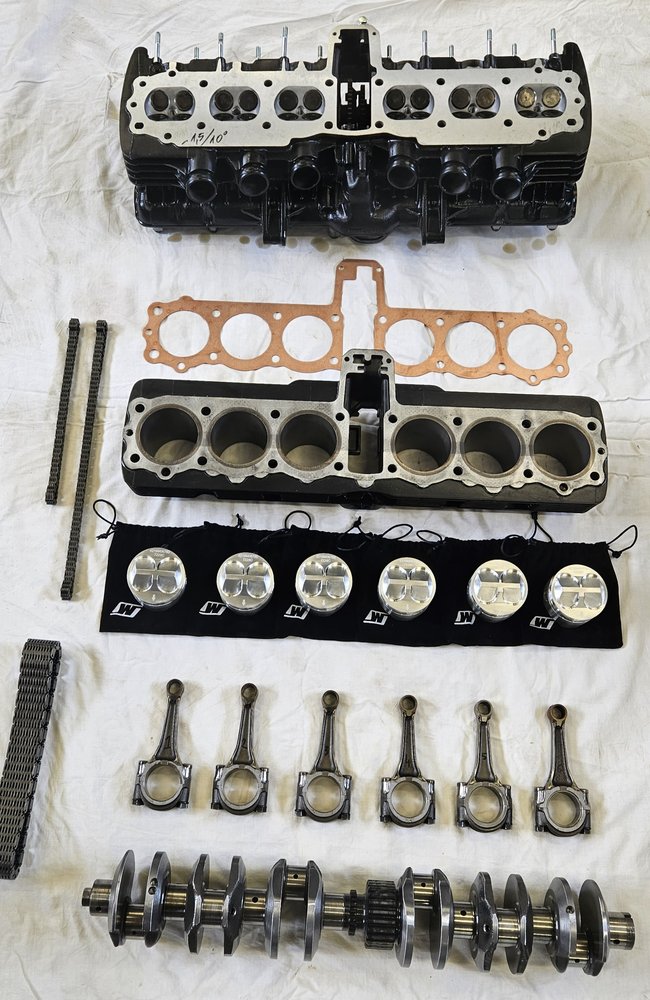 Illustration de Préparation moteur Honda CBX 1000