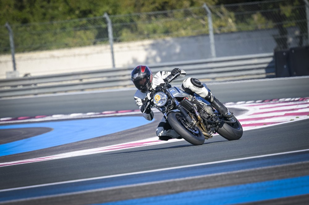 Illustration de HONKI 1100-BO Super Sport