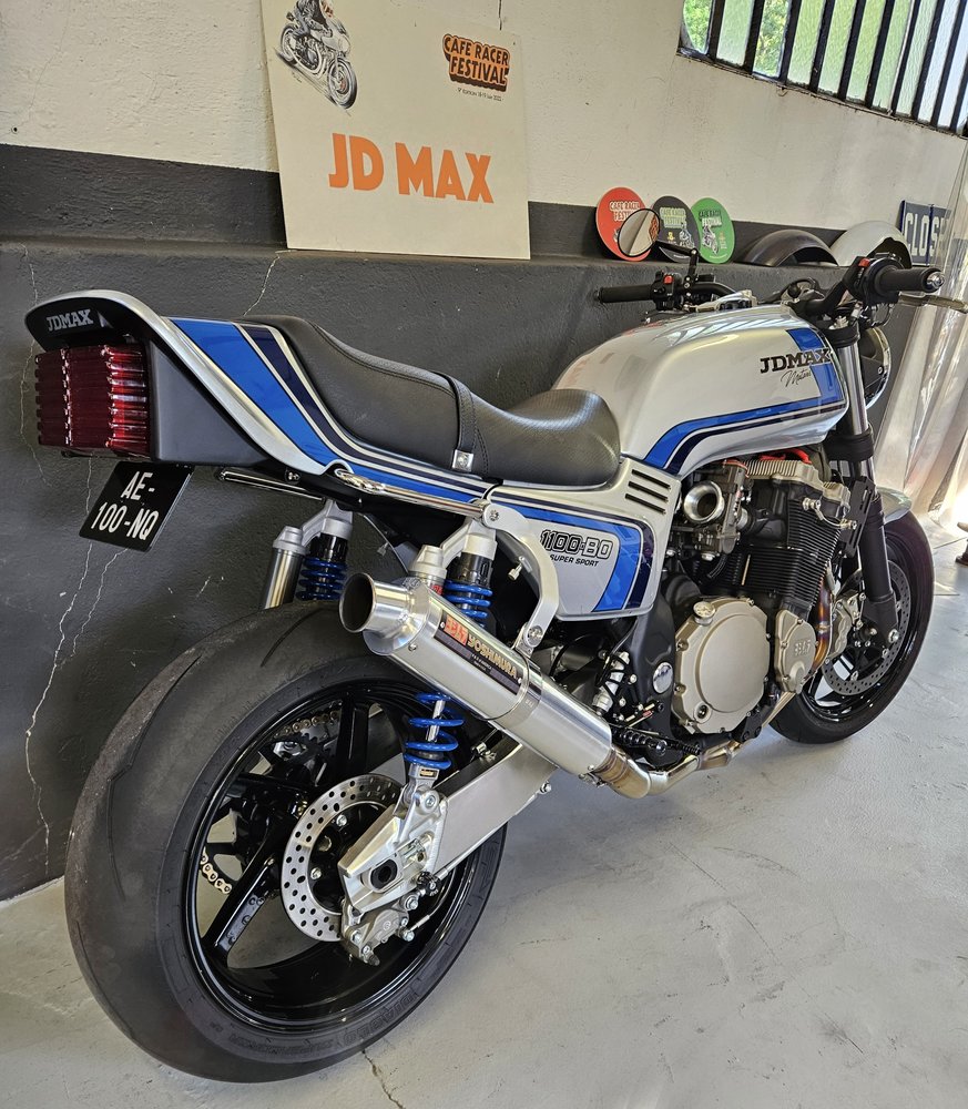 Illustration de HONKI 1100-BO Super Sport