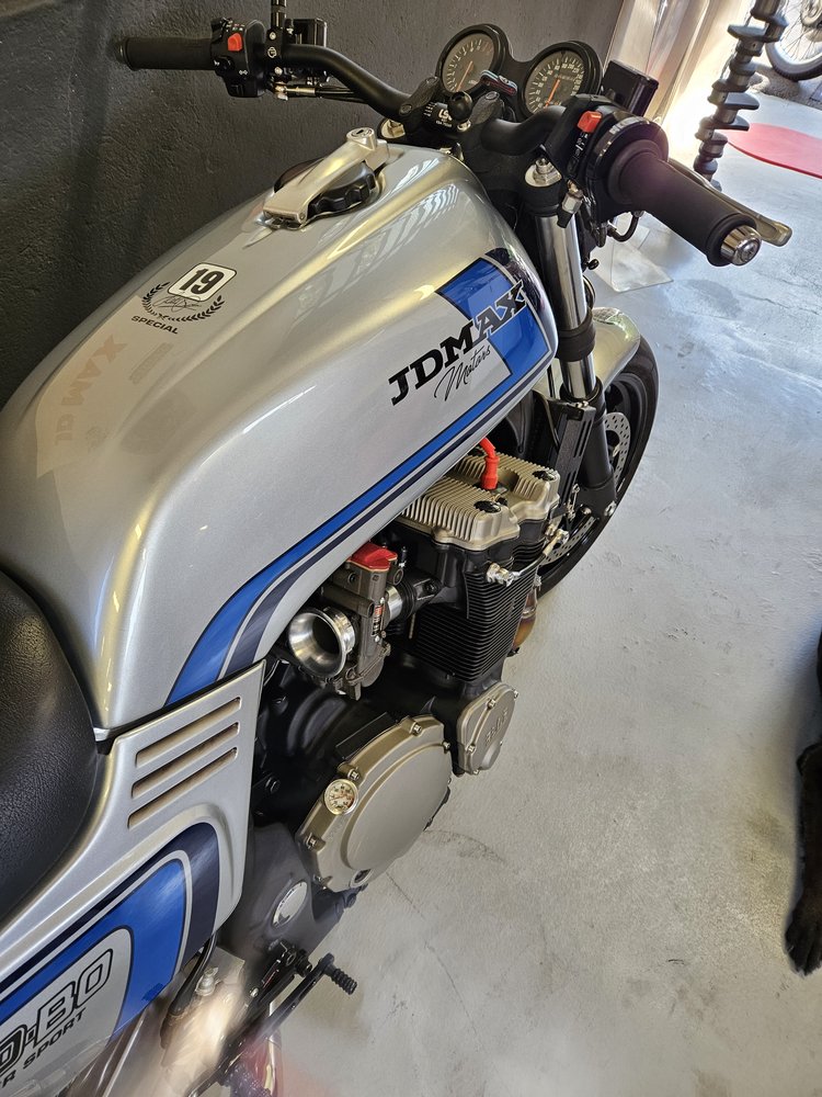 Illustration de HONKI 1100-BO Super Sport